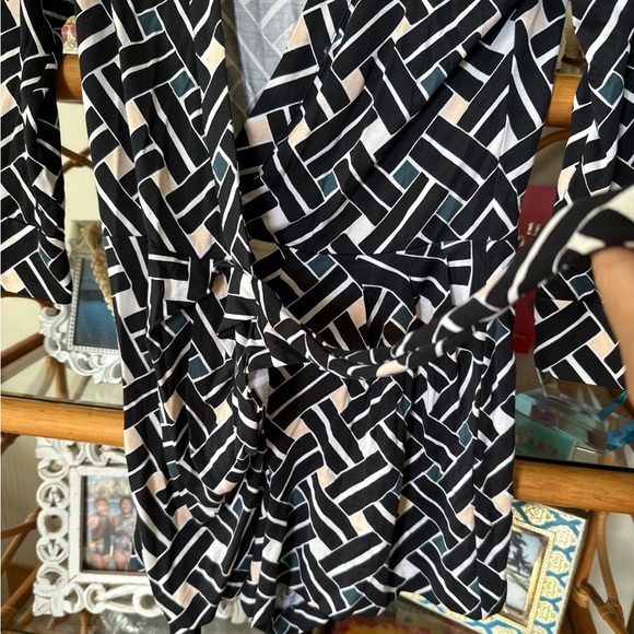 DVF short wrap silk romper xs/0 - Picture 4 of 7